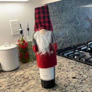 Gnome wine bottle cover deco